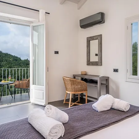 Nonna, 1800s House Renovated In 2023