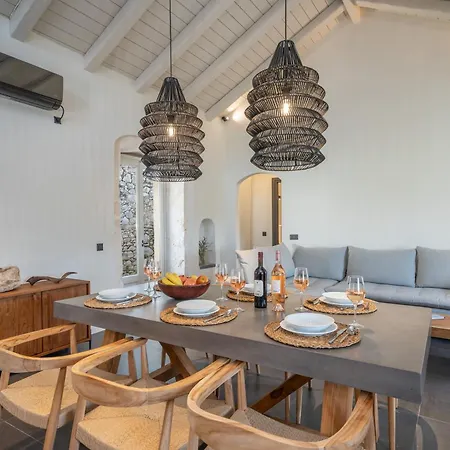 Nonna, 1800s House Renovated In 2023 * Fiskardo