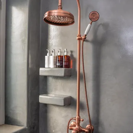 Nonna, 1800s House Renovated In 2023 *